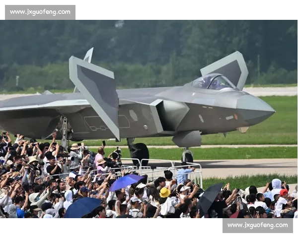 空军中央强强对决香港飞马赛场火花四溅引爆焦点之战全城瞩目巅峰夜